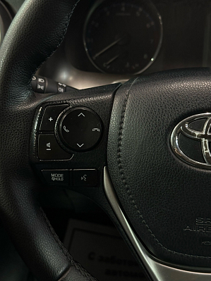 Toyota RAV4, 2016 года, пробег 137000 км