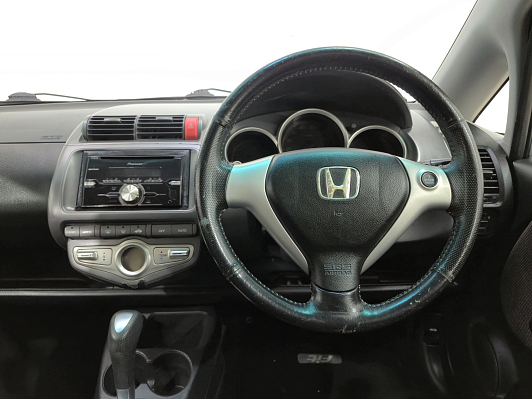 Honda Fit, 2005 года, пробег 151871 км