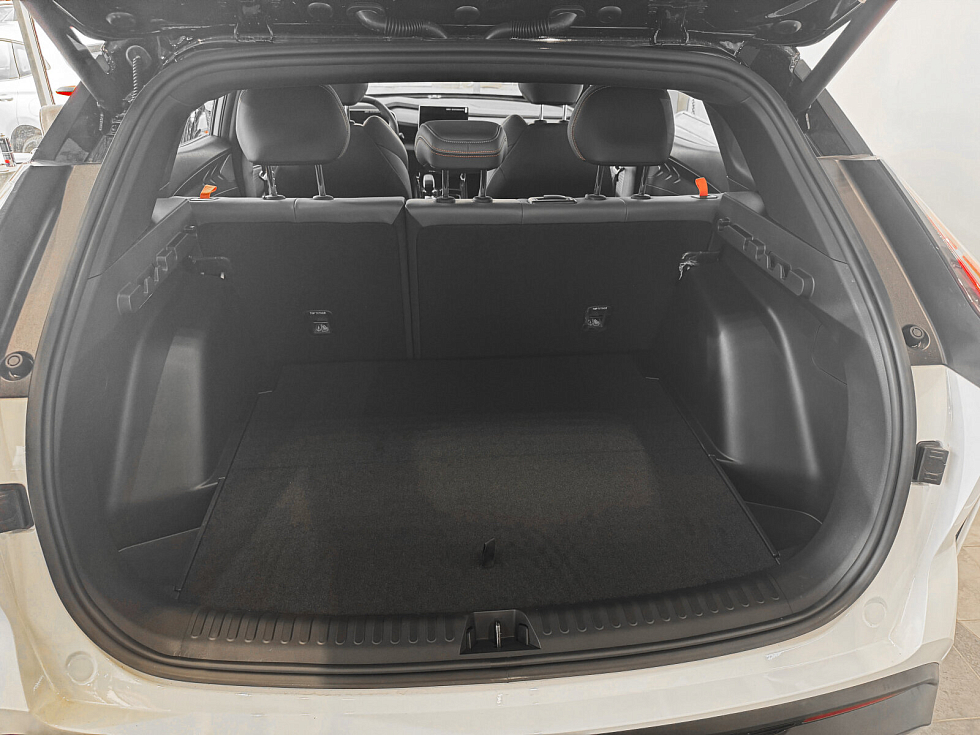 Geely Cityray Flagship, белый