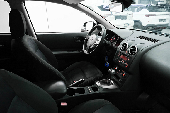 Nissan Qashqai SE, 2011 года, пробег 175000 км