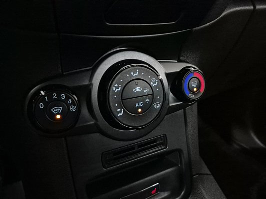 Ford Fiesta Trend, 2016 года, пробег 45528 км