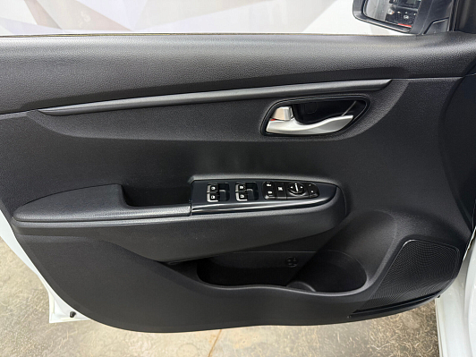 Kia Rio Luxe, 2018 года, пробег 125338 км