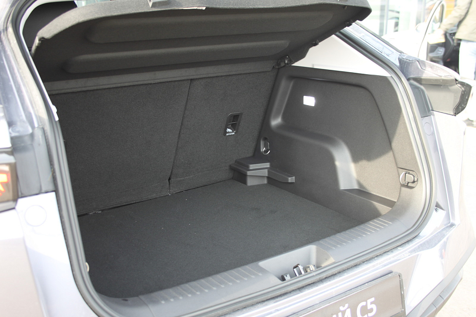 Omoda C5 Актив, серый