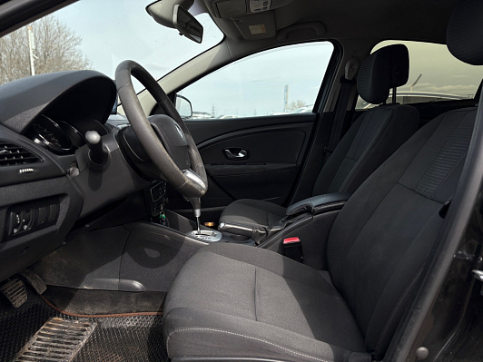 Renault Fluence Expression, 2011 года, пробег 180810 км