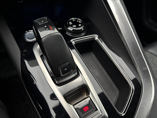 Peugeot 3008 Allure, 2018 года, пробег 151743 км