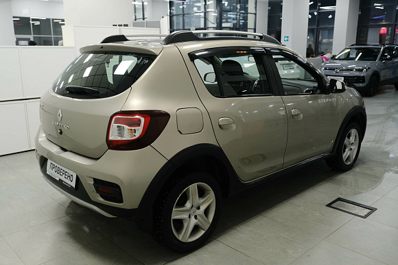 Renault Sandero Privilege, 2016 года, пробег 119000 км