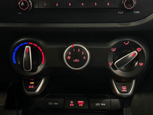 Kia Rio Comfort, 2018 года, пробег 155000 км