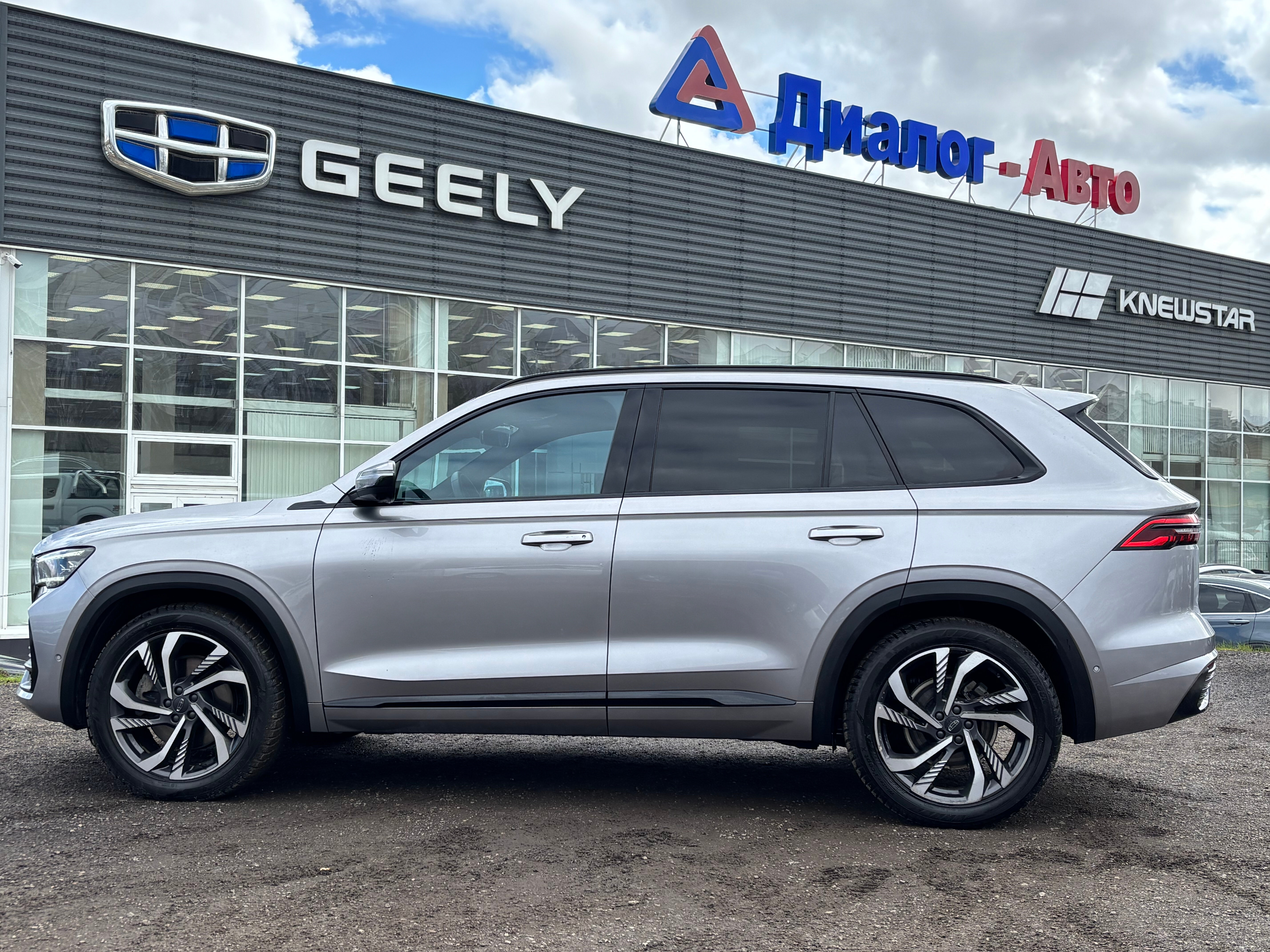 Geely Monjaro Flagship (2023-2025), 2024 года, пробег 55000 км