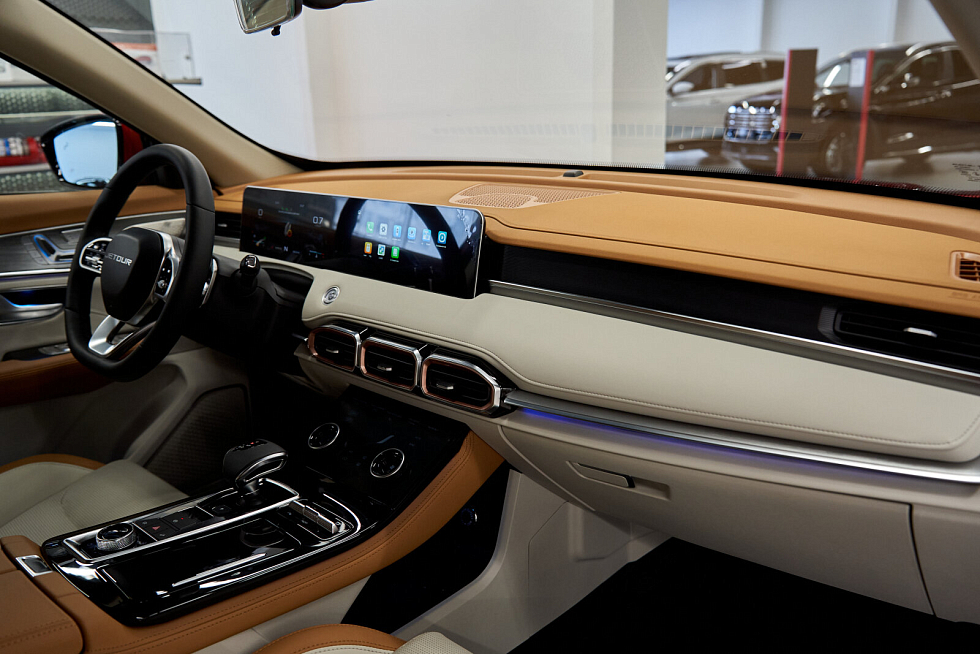 JETOUR X70 PLUS Luxury, красный