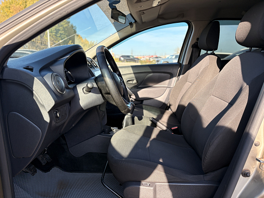 Renault Logan Life, 2018 года, пробег 128980 км