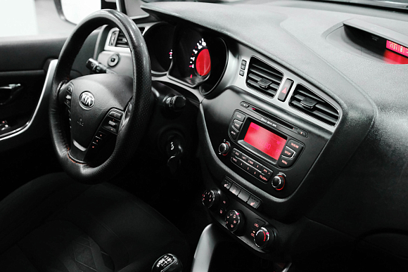 Kia Ceed Comfort, 2013 года, пробег 112000 км