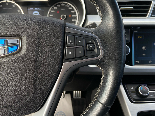 Geely Atlas Comfort, 2018 года, пробег 60000 км