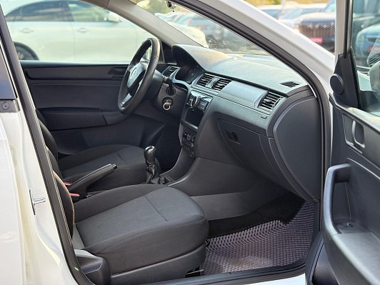 Skoda Rapid Ambition, 2015 года, пробег 238937 км