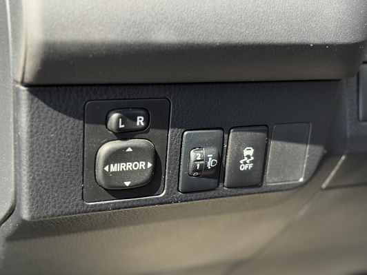 Toyota RAV4, 2013 года, пробег 168519 км