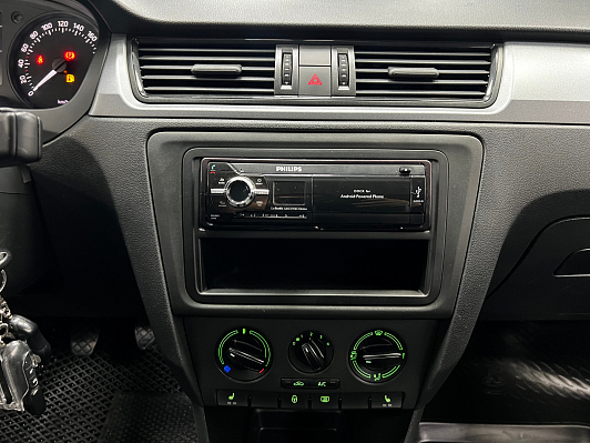 Skoda Rapid, 2015 года, пробег 100500 км