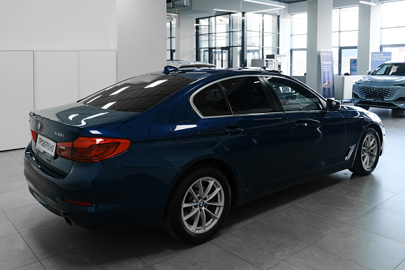 BMW 5 серии 530i xDrive Luxury, 2017 года, пробег 235000 км