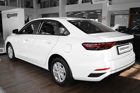 Geely Emgrand Standard, белый