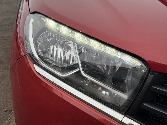 Lada (ВАЗ) XRAY Comfort, 2017 года, пробег 126000 км