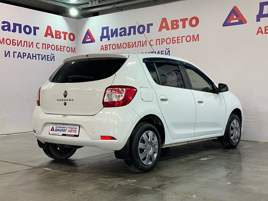 Renault Sandero Confort, 2016 года, пробег 140000 км