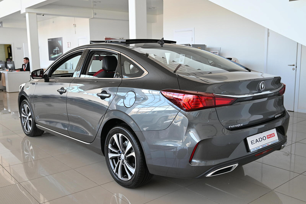 Changan Eado Plus Tech, серый