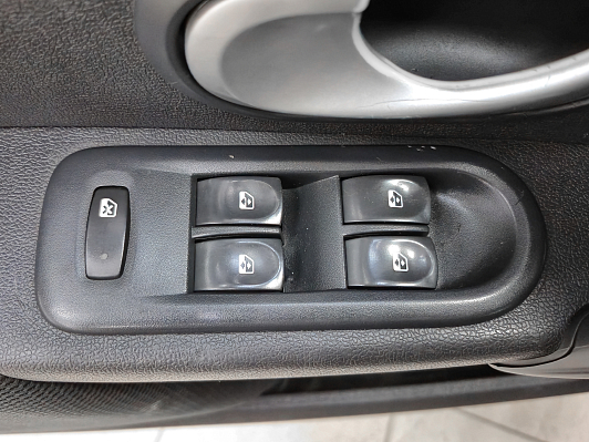 Renault Clio, 2009 года, пробег 212800 км