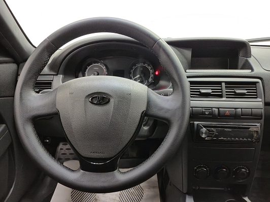 Lada (ВАЗ) Priora Standard 21702-40-050, 2018 года, пробег 91000 км