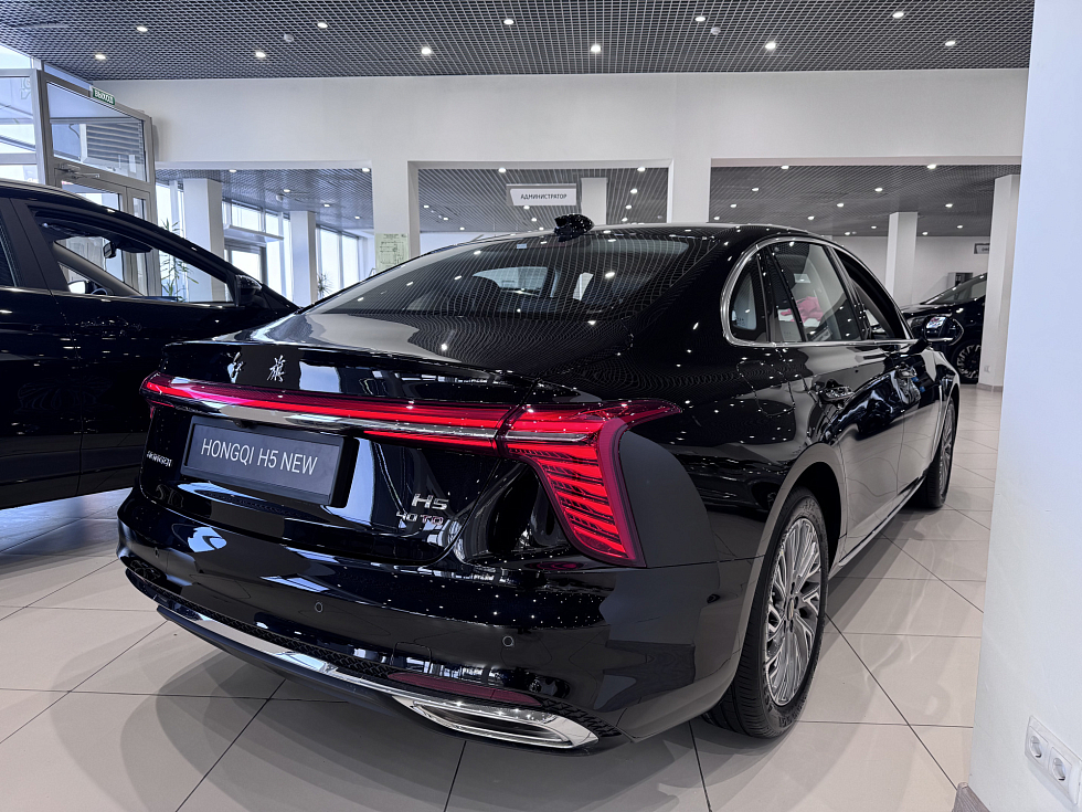 Hongqi H5 Делюкс Плюс (Deluxe+), черный