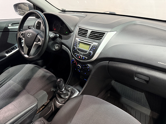 Hyundai Solaris Active, 2013 года, пробег 184000 км