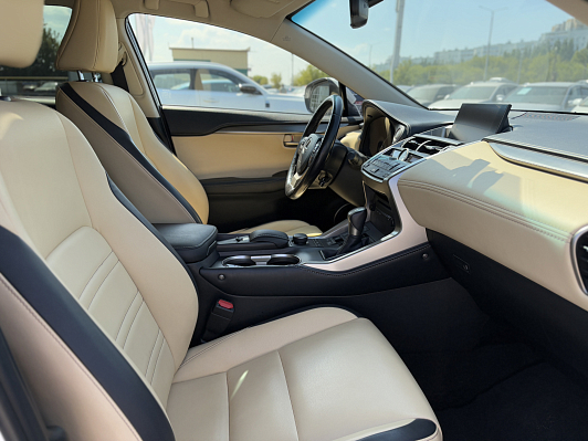 Lexus NX Luxury, 2015 года, пробег 100658 км