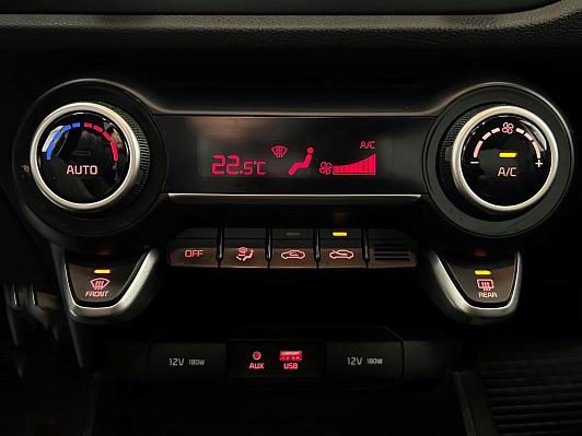 Kia Rio Luxe, 2020 года, пробег 67000 км