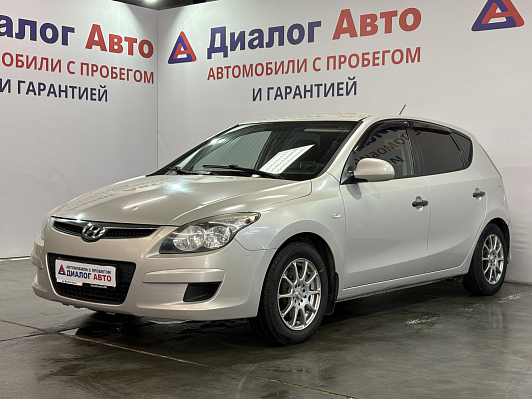 Hyundai i30 Classic, 2010 года, пробег 201000 км