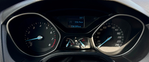 Ford Focus SYNC Edition, 2014 года, пробег 236188 км