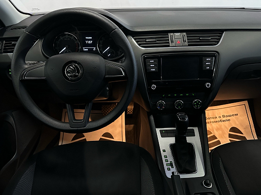 Skoda Octavia Ambition, 2019 года, пробег 123067 км
