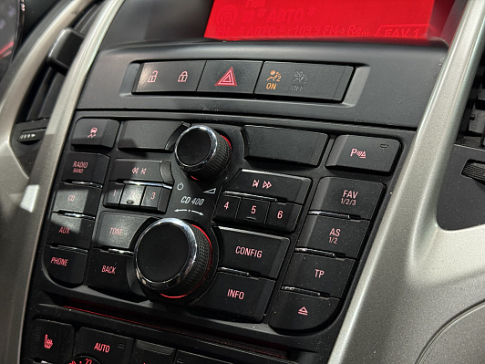 Opel Astra Cosmo, 2011 года, пробег 244000 км