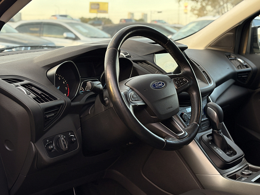 Ford Kuga Titanium, 2017 года, пробег 143417 км