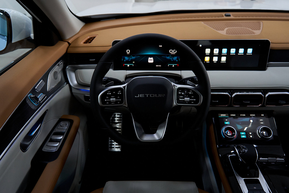 JETOUR X70+ Комфорт, белый