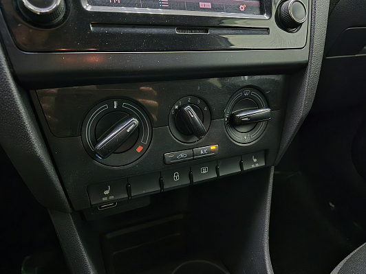 Skoda Rapid Hockey Edition Active, 2019 года, пробег 99510 км