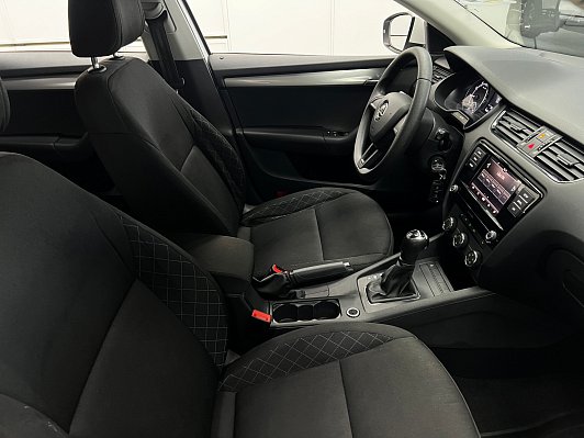 Skoda Octavia Active, 2019 года, пробег 169862 км