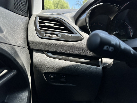 Lada (ВАЗ) Vesta Comfort, 2019 года, пробег 118000 км