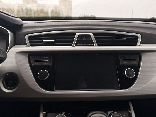 Geely Atlas Luxury, 2019 года, пробег 131015 км