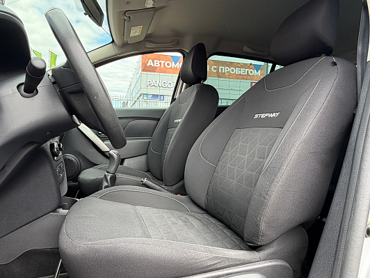 Renault Sandero Privilege, 2017 года, пробег 93000 км