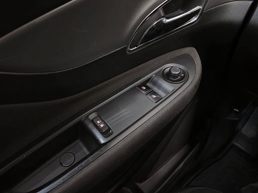 Opel Mokka Essentia, 2013 года, пробег 196140 км