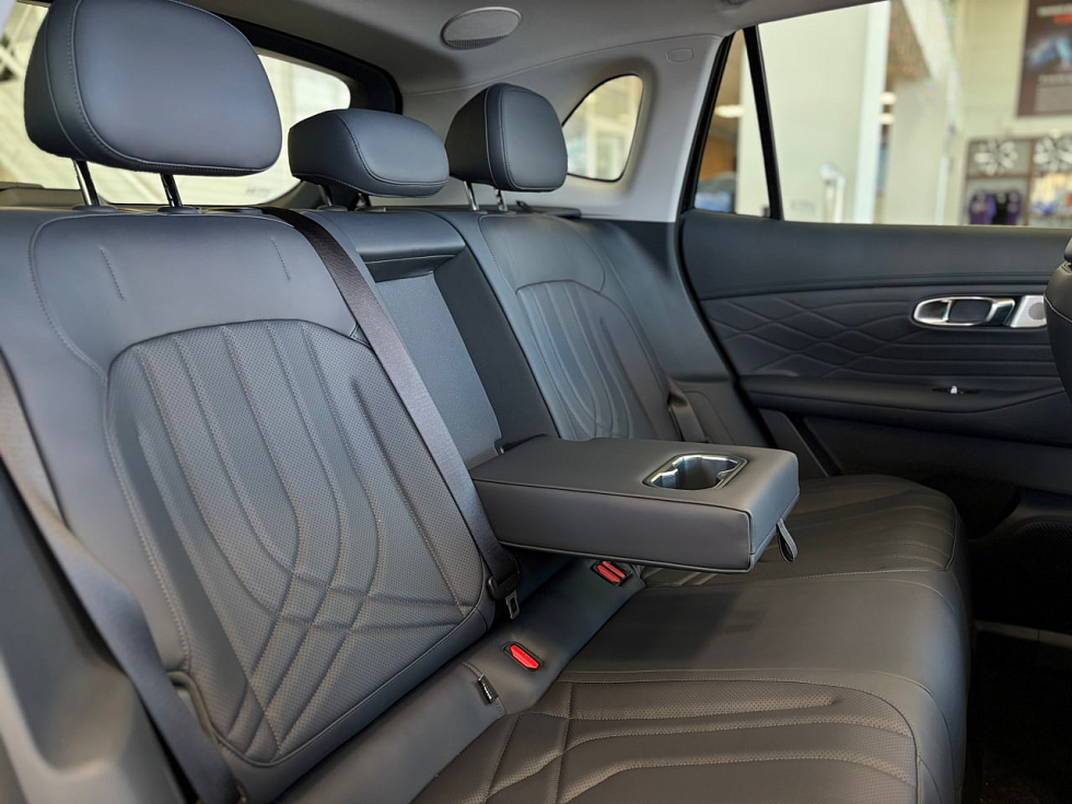 Geely EX5 EM-i Макс, черный