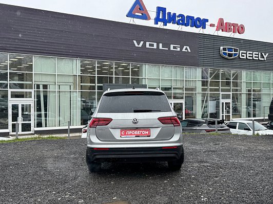 Volkswagen Tiguan CONNECT, 2019 года, пробег 68561 км