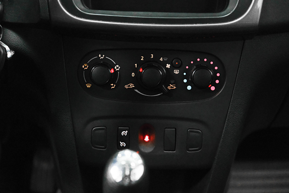 Renault Sandero, 2016 года, пробег 138000 км