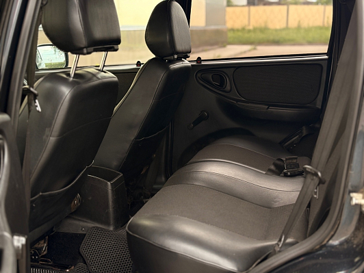 Chevrolet Niva GLC, 2010 года, пробег 150983 км