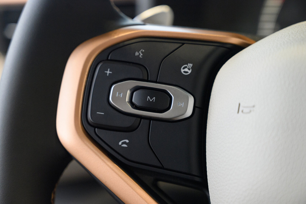 Haval Jolion Техно+, красный