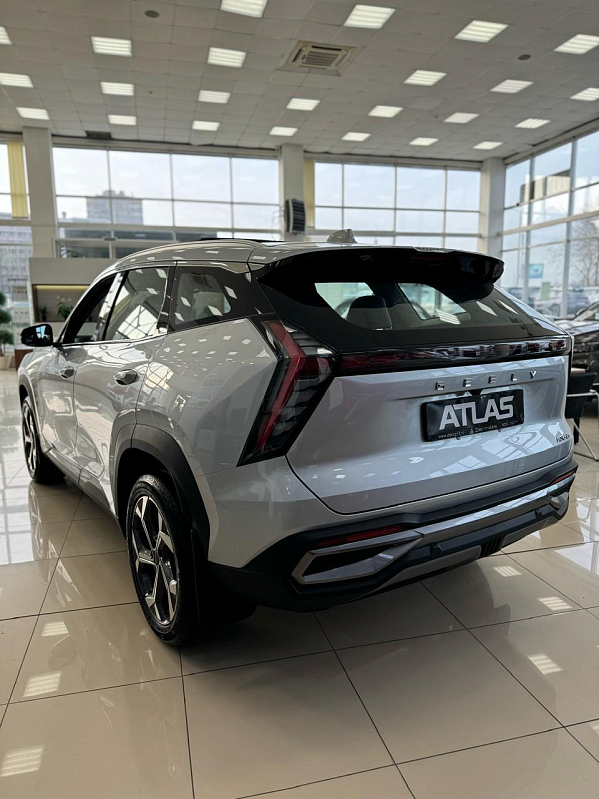 Geely Atlas Flagship, серебряный