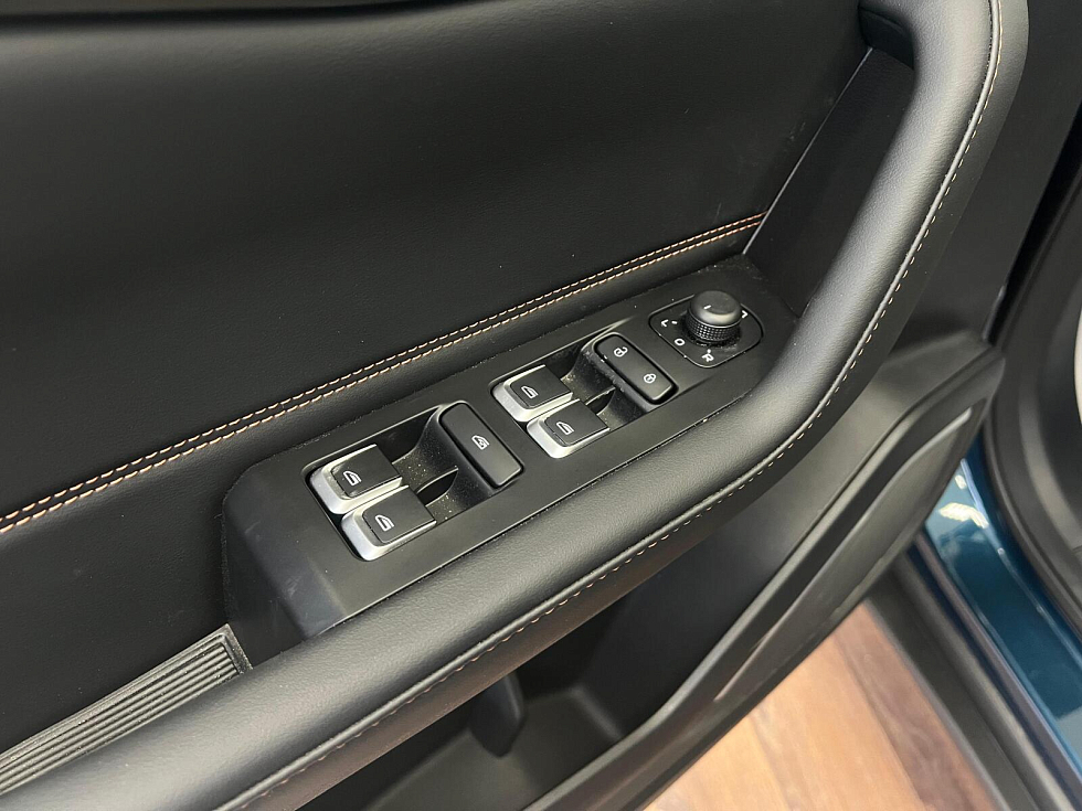 Geely Okavango Флагман, синий