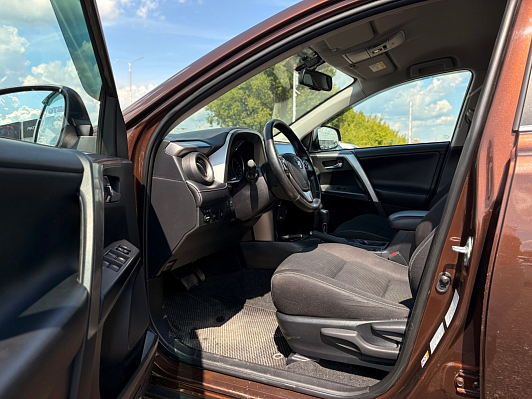 Toyota RAV4, 2017 года, пробег 191282 км